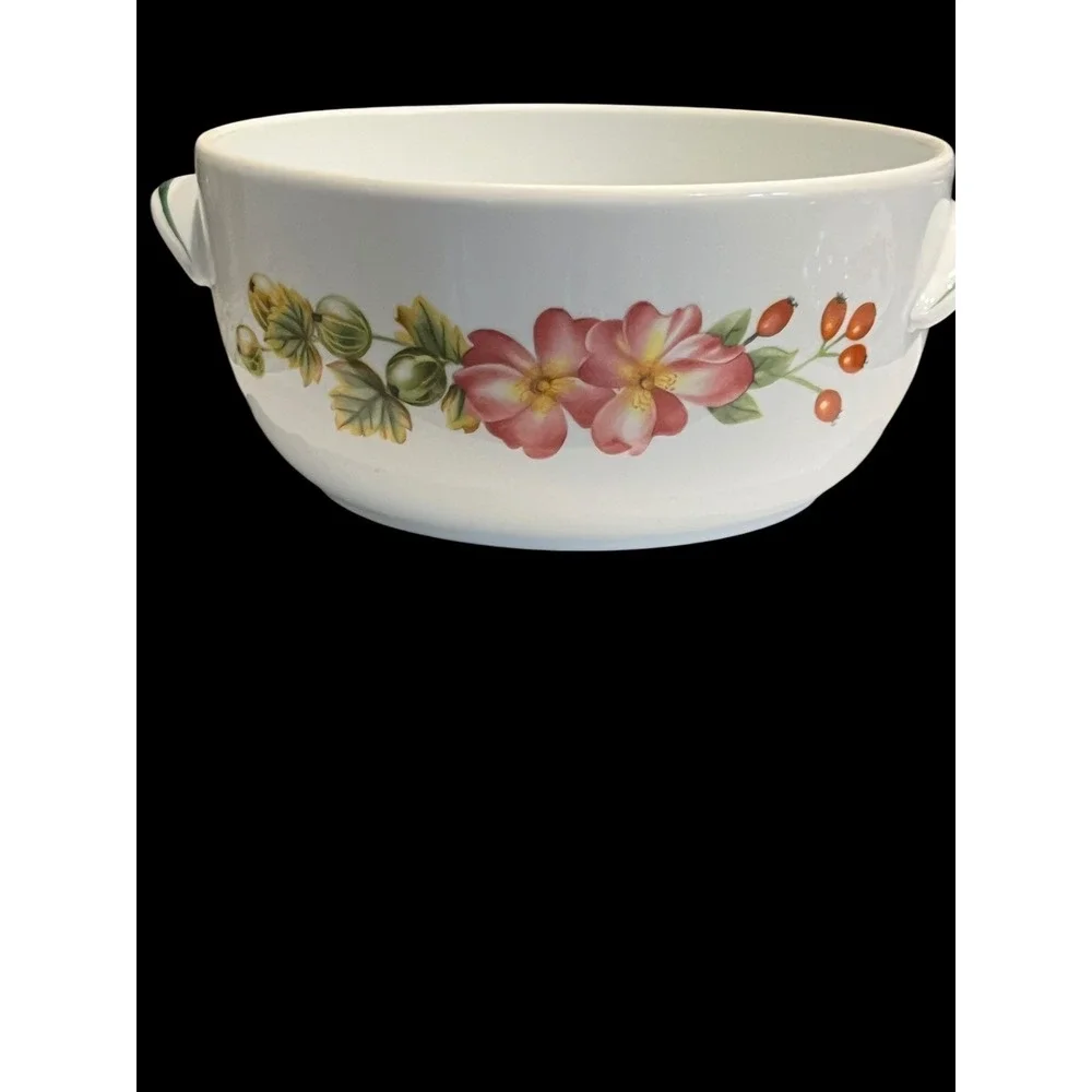 Royal Worcester Wild Harvest Porcelain Covered Casserole Dish Made in England